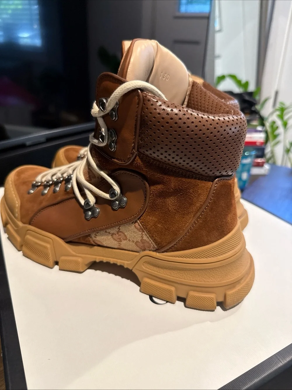 GUCCI GG Monogram Canvas Suede Flashtrek Hiking Boot Tan Brown Sz 8.5